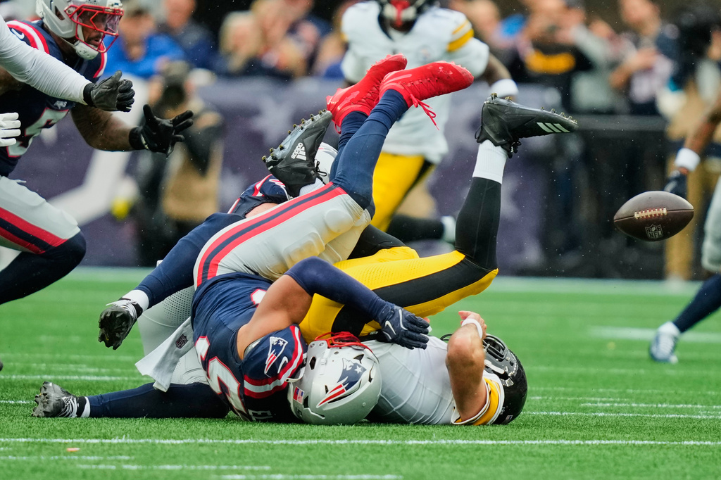 Steelers find themselves at an early season crossroads after a shaky performance in New England